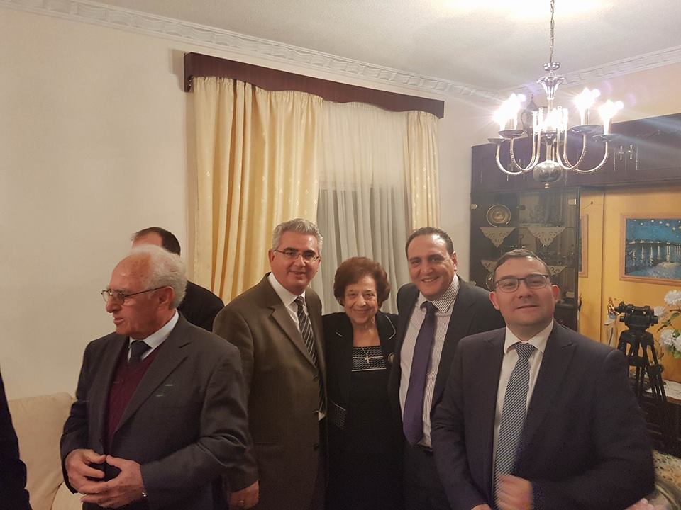 16295216_1094814607310673_2017331427_n